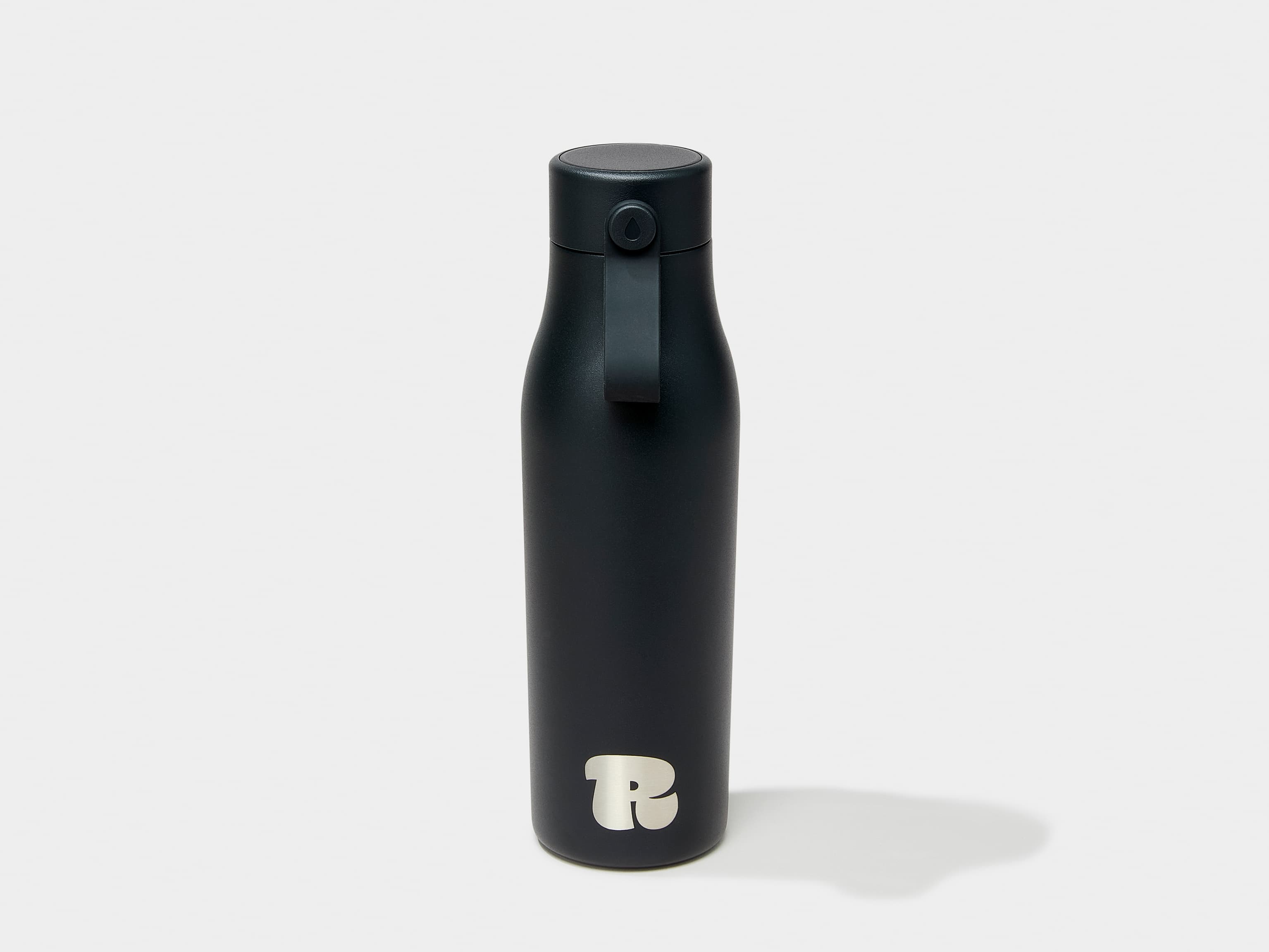 A jet black MOO water bottle with engraving customization.